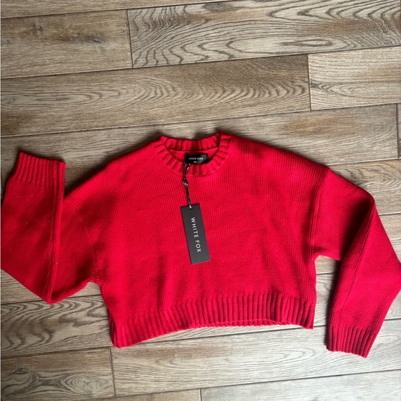 White Fox Boutique Slouch Around Cropped Knit Sweater Red Size M/L - Picture 6 of 6